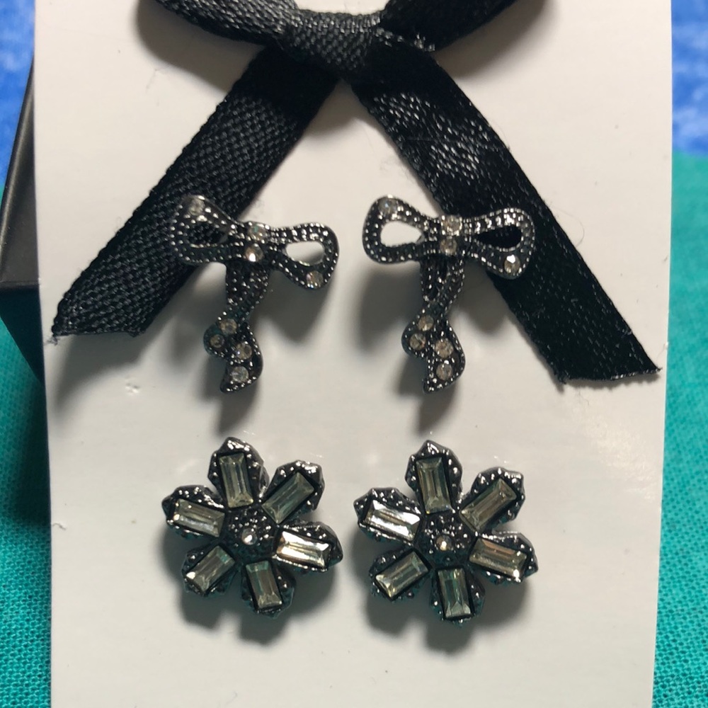 Holiday glamour stud earring duo